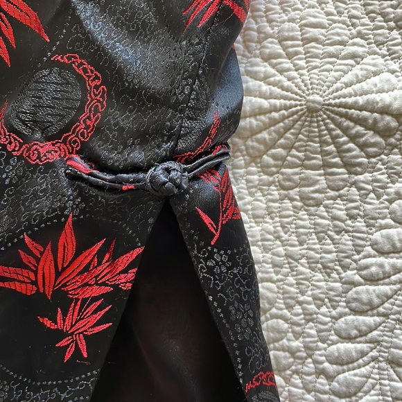 Beautiful black and red Jade East West kimono, size L. - Picture 5 of 8
